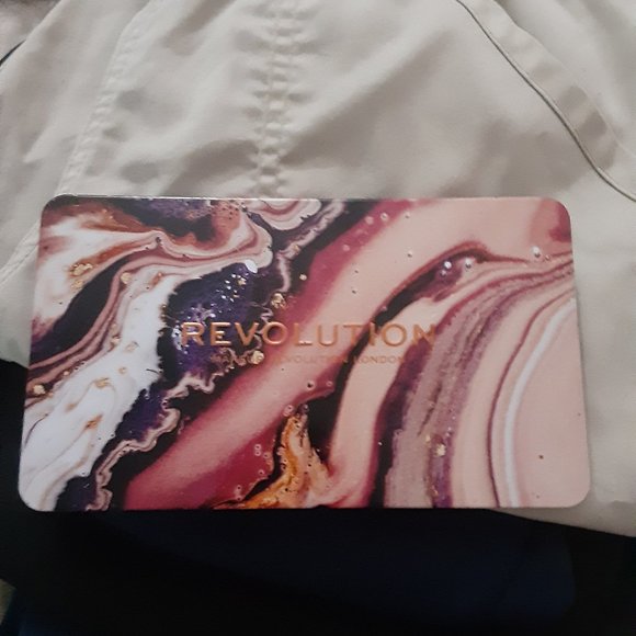 revolution - Picture 1 of 3